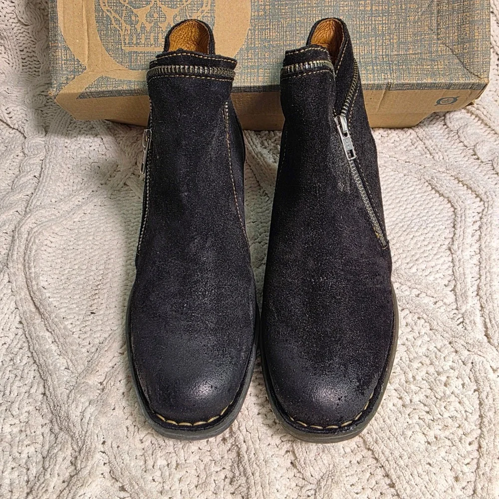 Born Malta Ankle Boots Black Distressed Suede Leather Side Zip Womens 8 NEW NIB